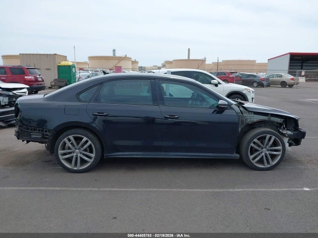 1VWAA7A30JC003304 Volkswagen Passat 2.0t R-line/2.0t S