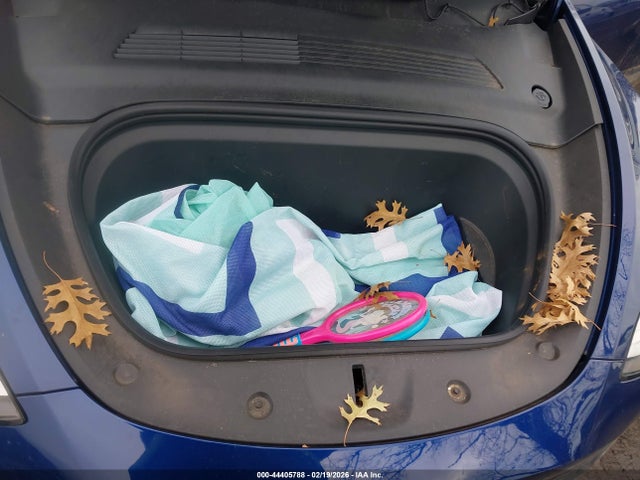 2021 TESLA MODEL Y 5YJYGDEE2MF068818 Photo 9