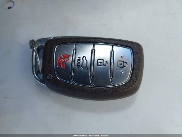 KMHC75LH3JU028923 Hyundai IONIQ ELECTRIC
