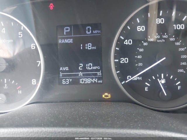 KMHD84LF8HU429601 Hyundai ELANTRA SE