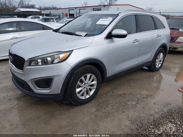 2017 KIA SORENTO 5XYPG4A38HG253647 Photo 1