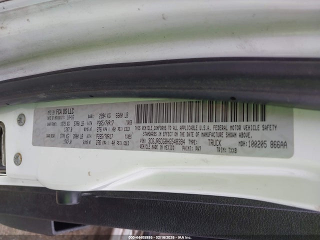 2017 RAM 1500 3C6JR6DG8HG548394 Photo 8