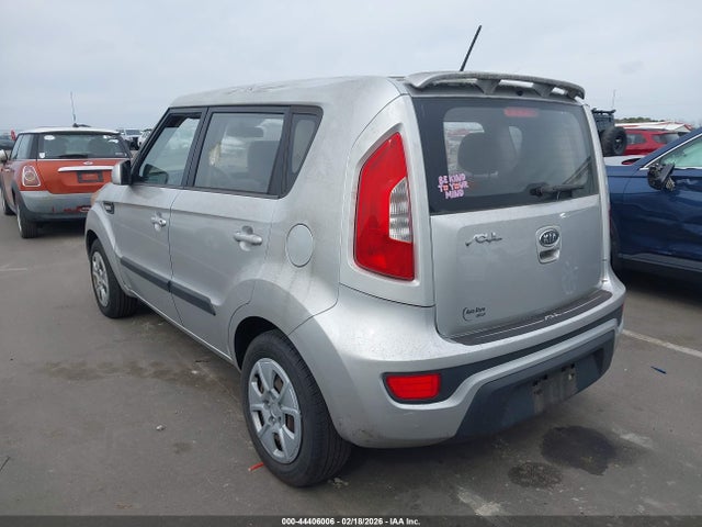 2012 KIA SOUL KNDJT2A51C7452407 Photo 2