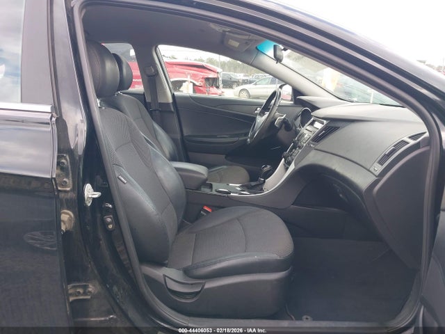 2011 HYUNDAI SONATA 5NPEC4AB5BH218378 Photo 4