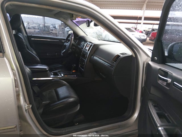 2008 Chrysler 300c Hemi მანქანა იყიდება აუქციონზე, vin: 2C3LA63H48H312610, აუქციონის ნომერი: 44406055