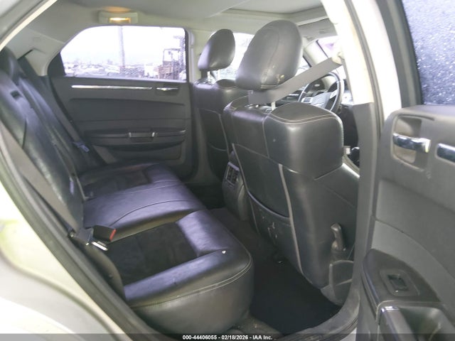 2008 Chrysler 300c Hemi მანქანა იყიდება აუქციონზე, vin: 2C3LA63H48H312610, აუქციონის ნომერი: 44406055