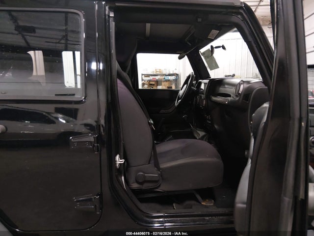 2013 JEEP WRANGLER UNLIMITED 1C4BJWDG0DL705661 Photo 4