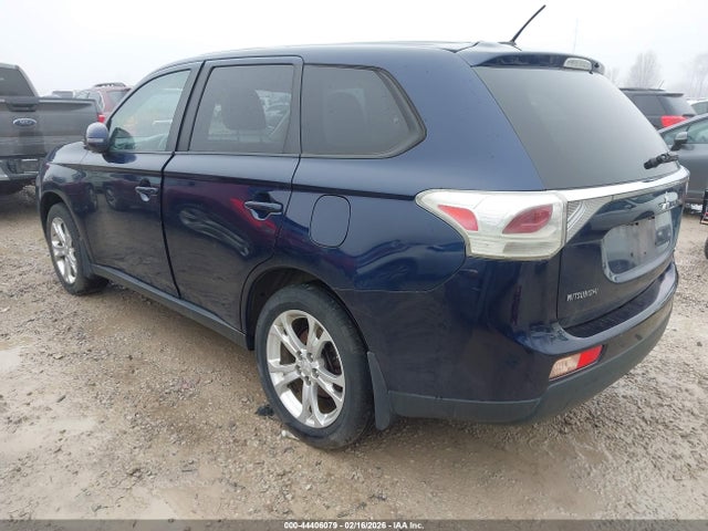 2014 MITSUBISHI OUTLANDER JA4AD3A35EZ017621 Photo 2