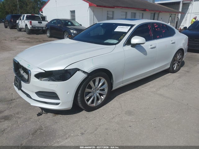 2017 VOLVO S90 YV1A22MK6H1018153 Photo 1