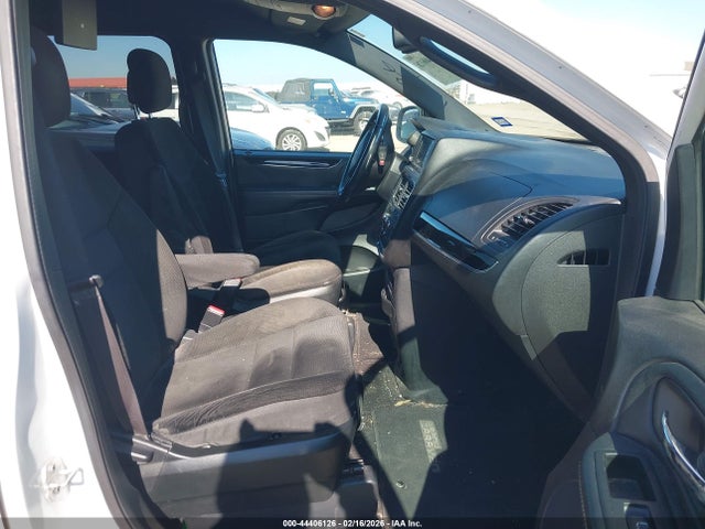 2C4RDGBG3HR855940 Dodge Grand Caravan Se Plus