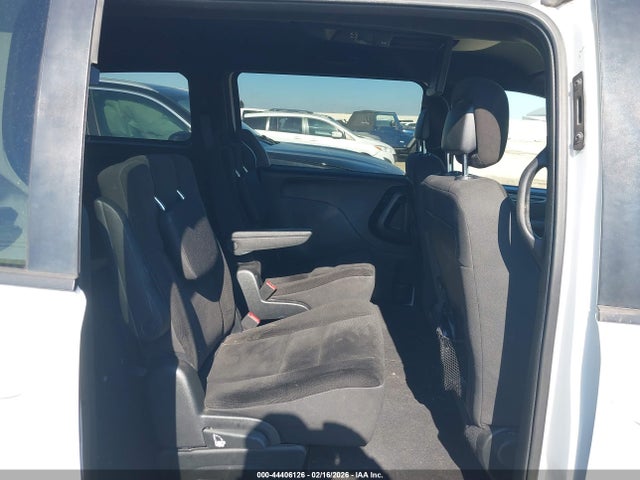 2C4RDGBG3HR855940 Dodge Grand Caravan Se Plus