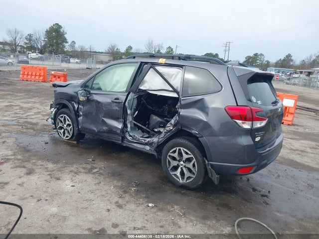 JF2SKAJC8MH532414 Subaru Forester Premium