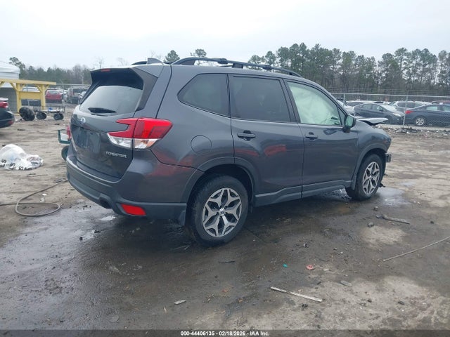 JF2SKAJC8MH532414 Subaru Forester Premium