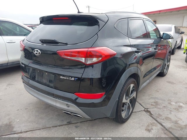KM8J33A23HU376494 Hyundai Tucson Sport
