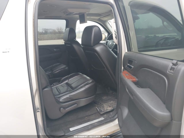 2007 CHEVROLET SUBURBAN 1GNFK16317J250452 Photo 7