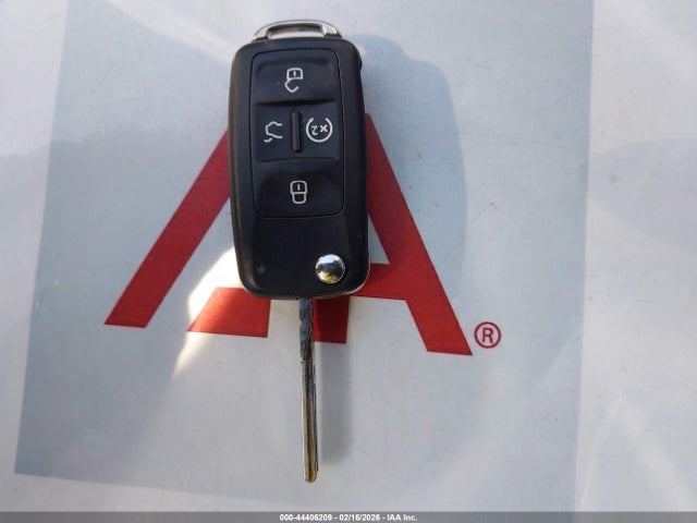 1VWGT7A33HC048249 Volkswagen Passat 1.8t Se