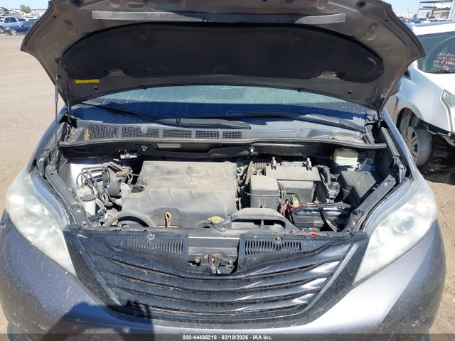 5TDZK3DC6GS755734 Toyota Sienna L 7 Passenger