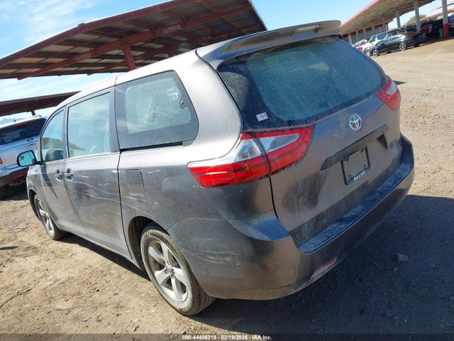 5TDZK3DC6GS755734 Toyota Sienna L 7 Passenger