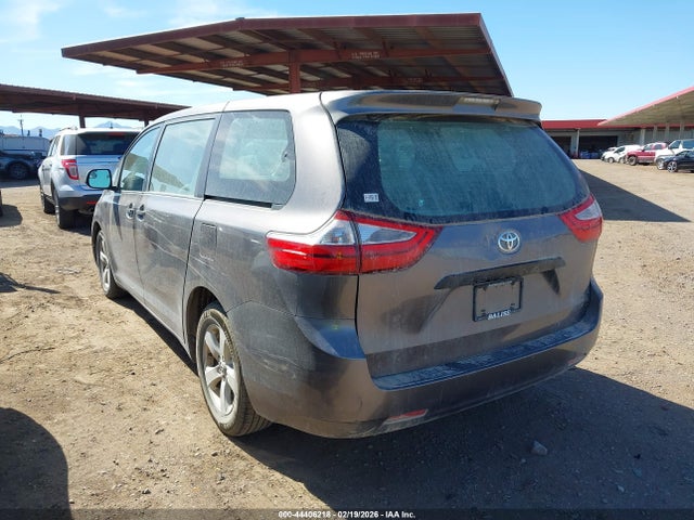 5TDZK3DC6GS755734 Toyota Sienna L 7 Passenger
