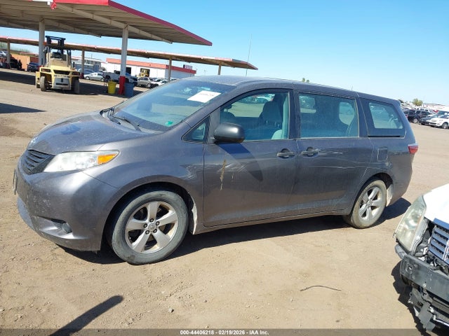 5TDZK3DC6GS755734 Toyota Sienna L 7 Passenger