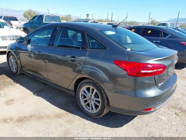 Ford FOCUS SE 2015 1FADP3F27FL338323 Image 3