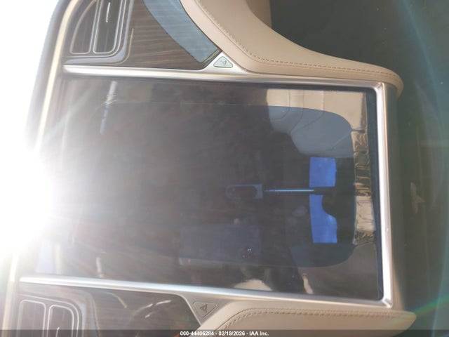 44406284 :رقم المزاد ، 5YJSA1DN3DFP26606 vin ، 2013 Tesla Model S مزاد بيع
