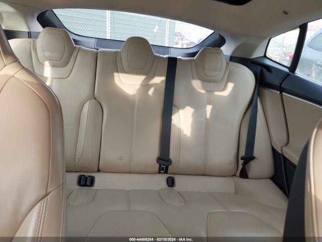 44406284 :رقم المزاد ، 5YJSA1DN3DFP26606 vin ، 2013 Tesla Model S مزاد بيع