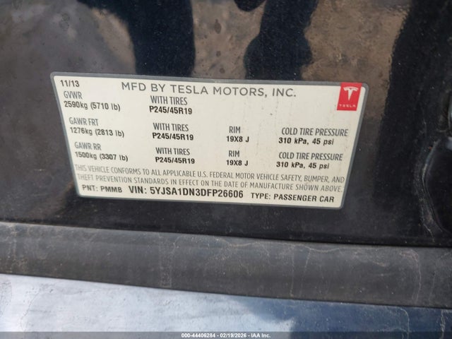 44406284 :رقم المزاد ، 5YJSA1DN3DFP26606 vin ، 2013 Tesla Model S مزاد بيع