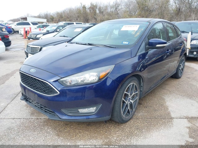 Ford FOCUS SEL 2017 1FADP3M22HL324352 Image 2