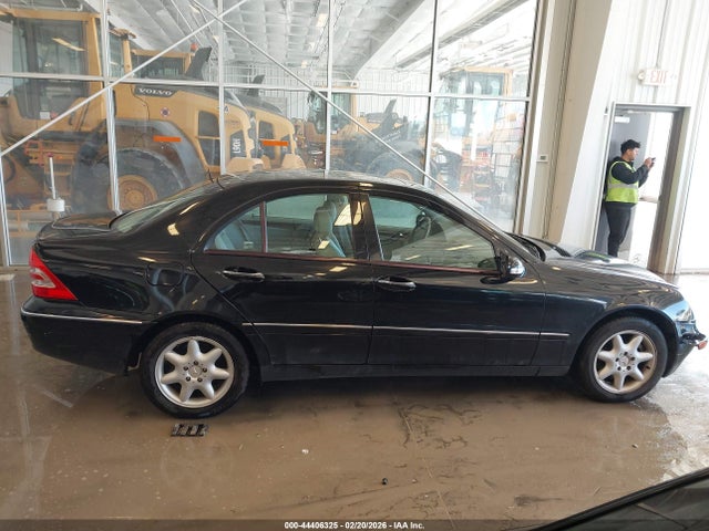 44406325 :رقم المزاد ، WDBRF81J73F378330 vin ، 2003 Mercedes-benz C 240 مزاد بيع