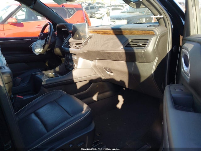 1GNSKFKDXNR167563 Chevrolet Suburban 4wd Premier