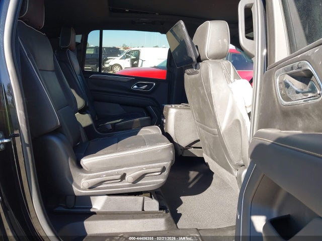 1GNSKFKDXNR167563 Chevrolet Suburban 4wd Premier