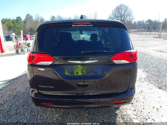 2017 Chrysler Pacifica Touring მანქანა იყიდება აუქციონზე, vin: 2C4RC1DG2HR525557, აუქციონის ნომერი: 44406393