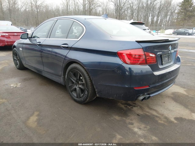 2013 BMW 528I WBAXH5C58DDW14270 Photo 2