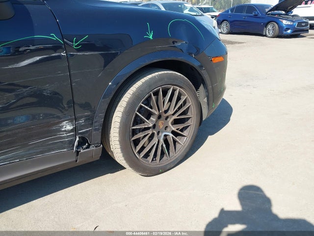 WP1AA2AY8PDA06020 Porsche Cayenne Platinum Edition