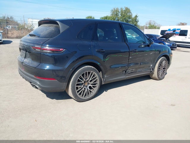 2023 PORSCHE CAYENNE WP1AA2AY8PDA06020 Photo 3