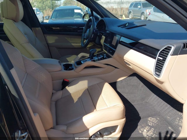 2023 PORSCHE CAYENNE WP1AA2AY8PDA06020 Photo 4