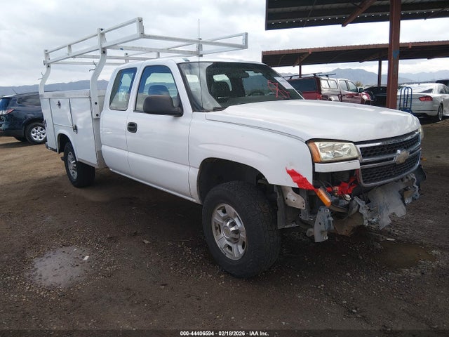 2006 CHEVROLET SILVERADO 2500HD 1GCHC29U86E180111 Photo 0