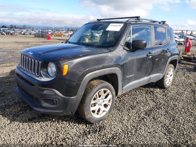 Jeep Renegade Latitude 4x4 2017 ZACCJBBB0HPF42290 Image 2