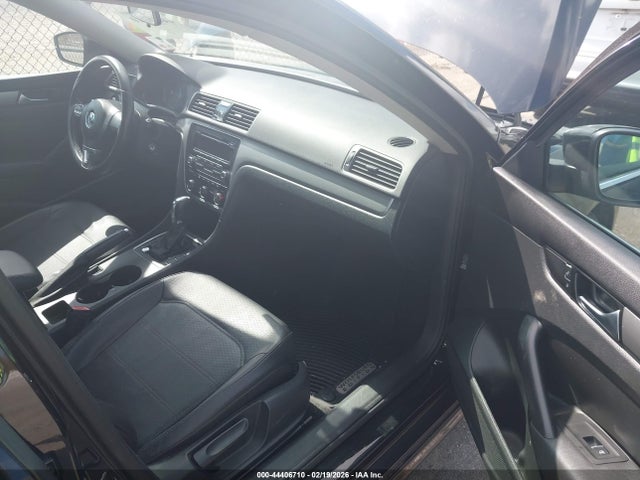 1VWAT7A38EC029763 Volkswagen Passat 1.8t Wolfsburg Edition