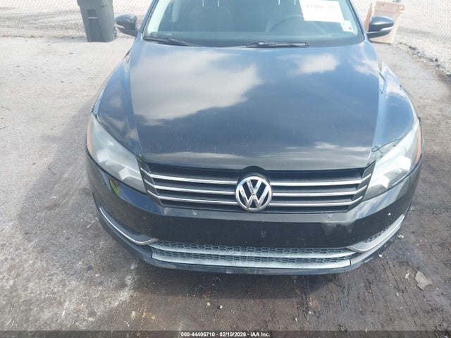 1VWAT7A38EC029763 Volkswagen Passat 1.8t Wolfsburg Edition