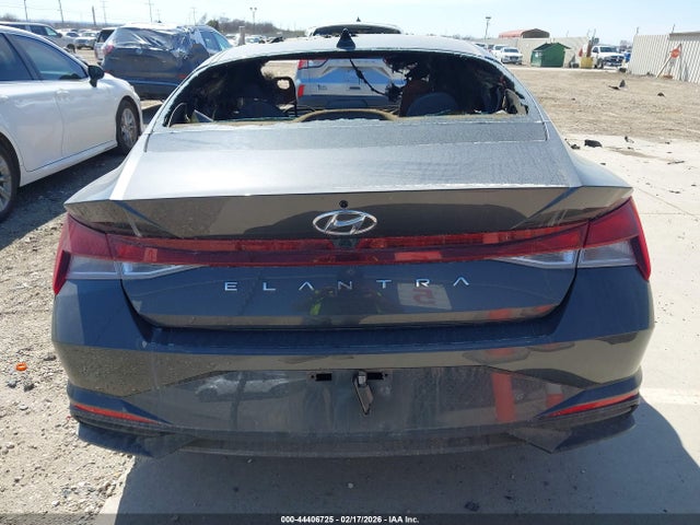 5NPLS4AG5MH018223 Hyundai ELANTRA SEL