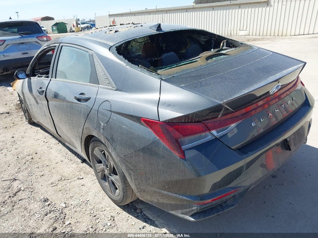 5NPLS4AG5MH018223 Hyundai ELANTRA SEL