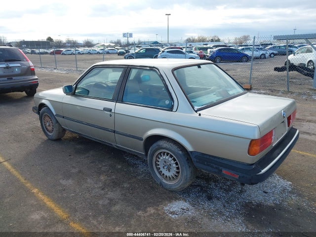 1987 BMW 325 WBAAB5406H9804264 Photo 2
