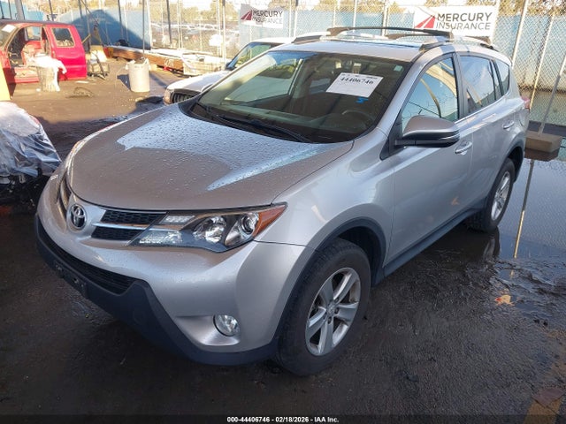 Toyota Rav4 Xle 2014 JTMWFREV2EJ010466 Image 2
