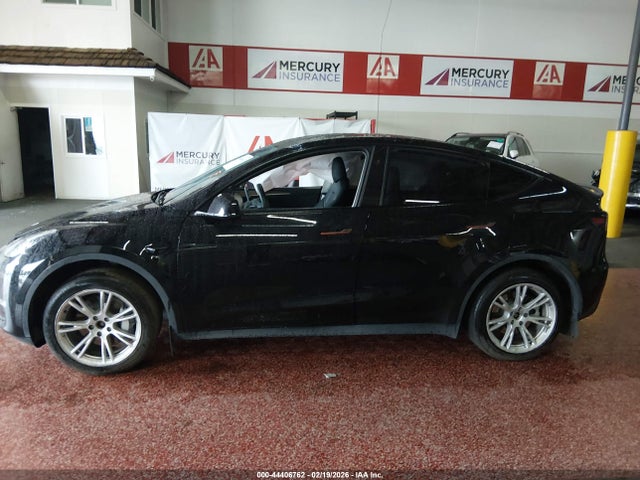 7SAYGAEE5PF904028 Tesla Model Y