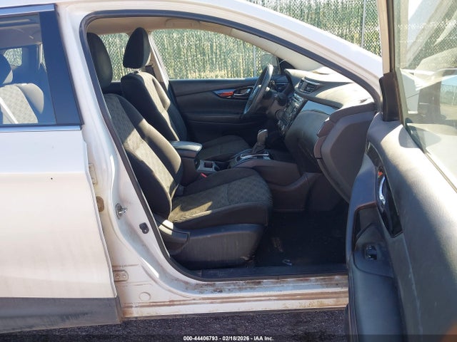 JN1BJ1CP4HW027055 Nissan Rogue Sport Sv