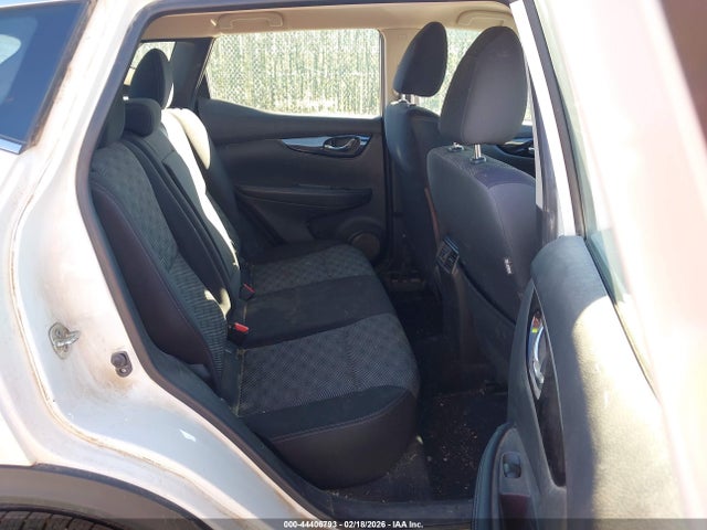 JN1BJ1CP4HW027055 Nissan Rogue Sport Sv