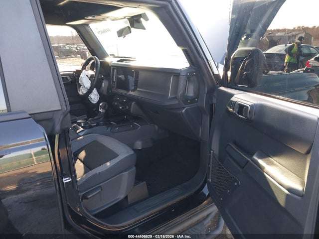 2025 FORD BRONCO 1FMDE7BH2SLB37128 Photo 4
