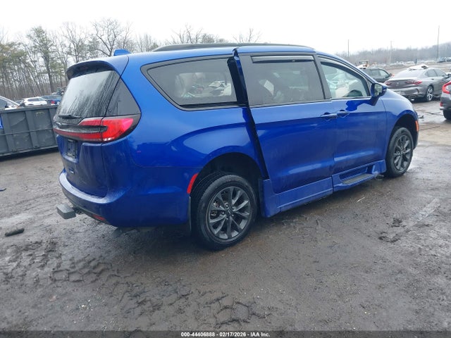 2021 CHRYSLER PACIFICA 2C4RC1BG8MR556440 Photo 3